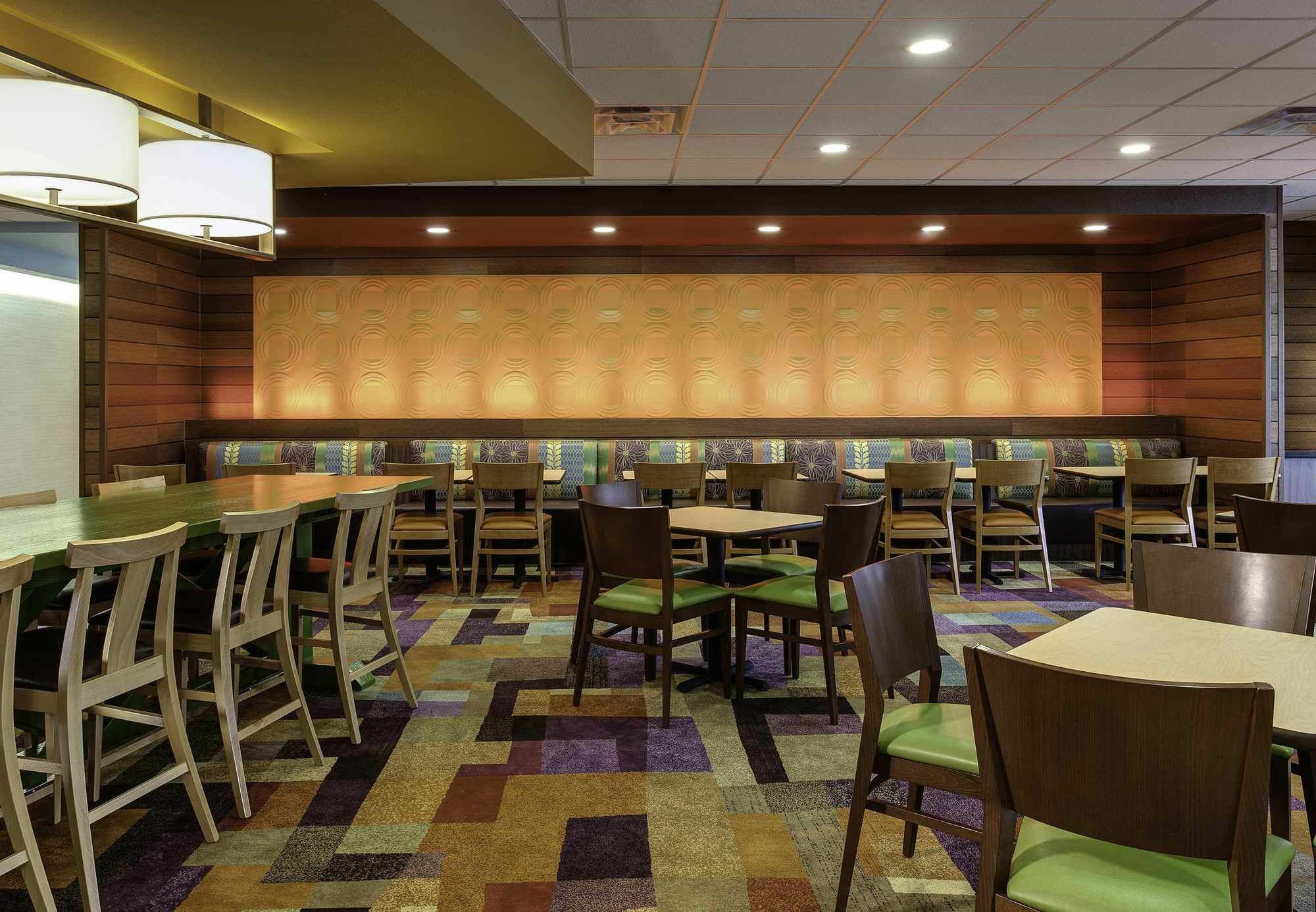 Fairfield Inn & Suites By Marriott Lincoln Southeast Extérieur photo